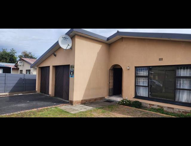 3 BEDROOM HOUSE FOR SALE IN PEERLESS PARK EAST